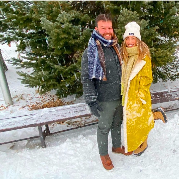 Legendary Winter Dusting Coat - Picture 4 of 5